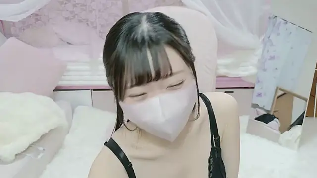 MOE_o0 Live XXX Chat