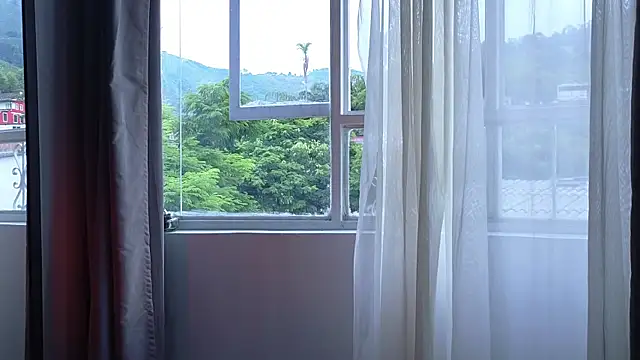 Emma_ReveesのライブXXXチャット