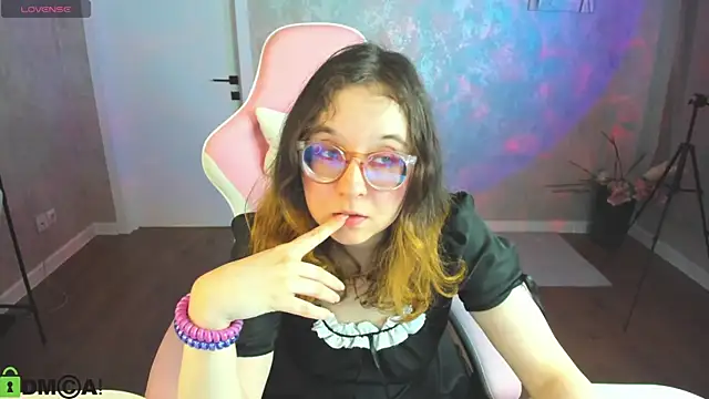 Aleks-casterのライブXXXチャット