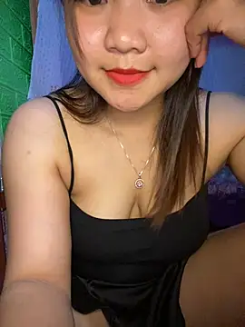 Sunset-yll's Live XXX Chat