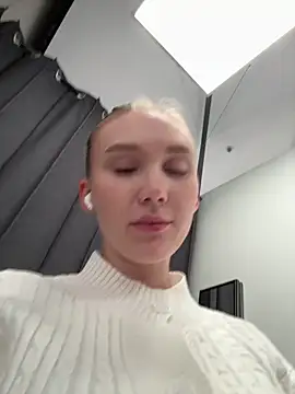 MariaTull Pertunjukan Webcam