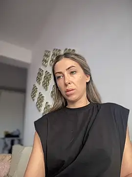 RaquelleDevon Pertunjukan Webcam