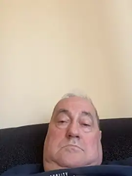 csikar Live XXX Chat