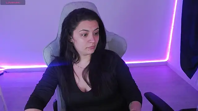 LuciaLoca: вебкам-шоу