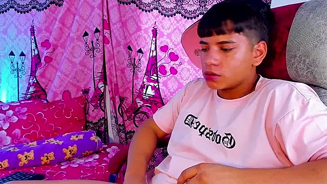 Онлайн чат XXX Aless_bigg