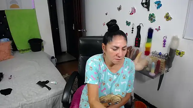 XXX chat uživo modela mature_bigboobs10