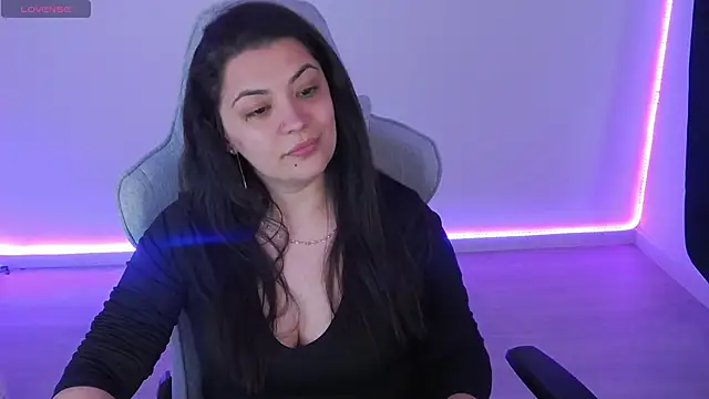 Онлайн чат XXX LuciaLoca