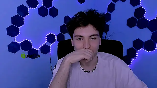 Chat XXX Live joseph_bear_