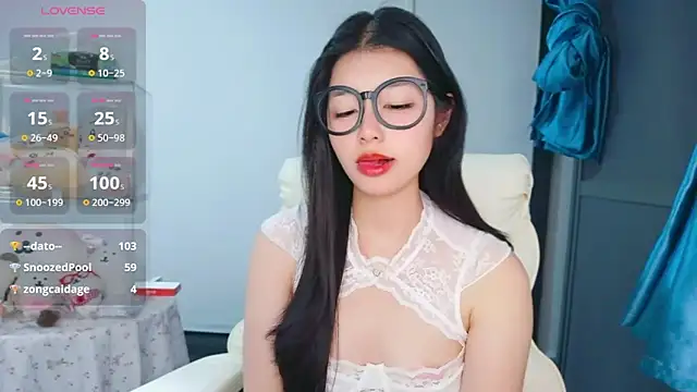 -XiaoYu-777のライブXXXチャット