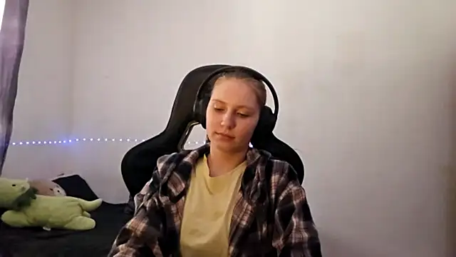 Show modela WesleyFrohling na web-kameri