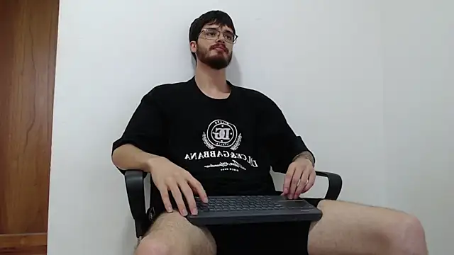 Show modela joseh0se na web-kameri