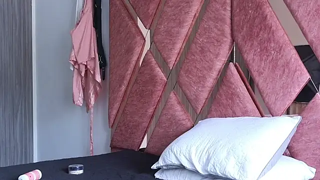 Chatroom XXX en direct de Emma_Revees