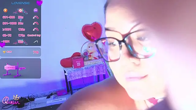 AdyanaRosies Chat XXX in diretta