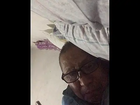 Show Webcam de yaocaobi8