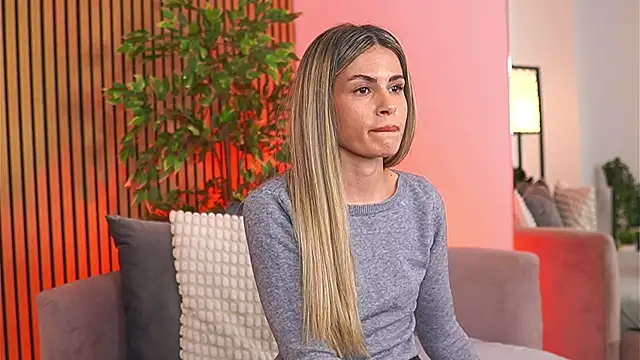 Avril_Cyrus Chat XXX live