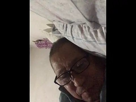 yaocaobi8 Show Webcam