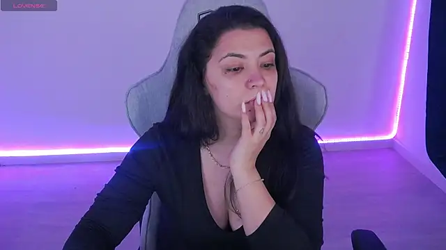 Chat +18 de LuciaLoca ao vivo