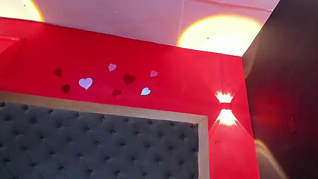 YayaHilton's Live XXX Chat