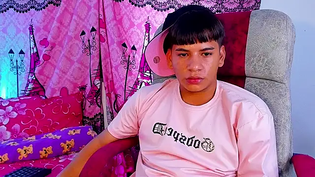 Chat +18 de Aless_bigg ao vivo