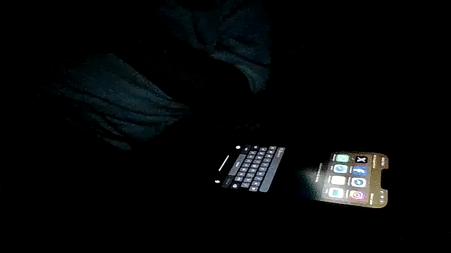 Pokazy przed kamerką – B3toBaby