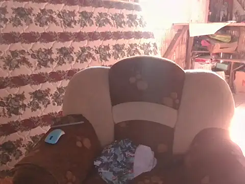 Pertunjukan Kamera Web Elaine-Isbel