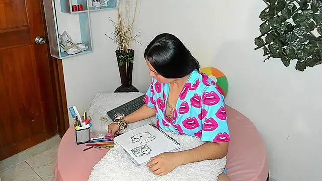 DestinyHills Live XXX Chat