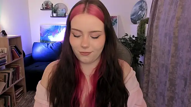 CoraMiel Chat XXX live