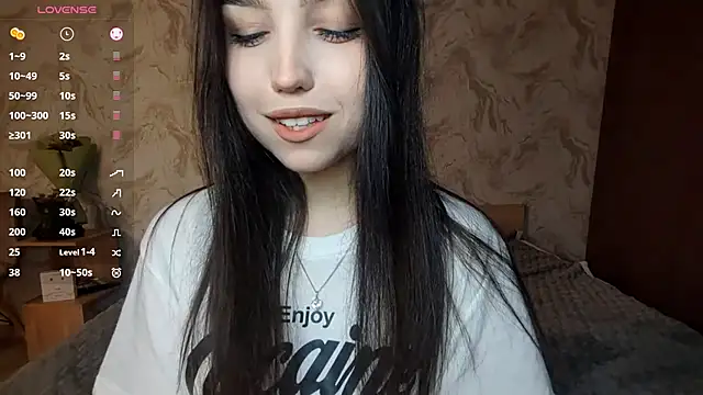 Qwami_Amie Chat XXX live