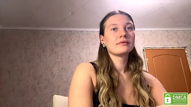 Jolievic Chat XXX live