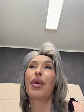 Czat XXX na żywo – IssaSmith