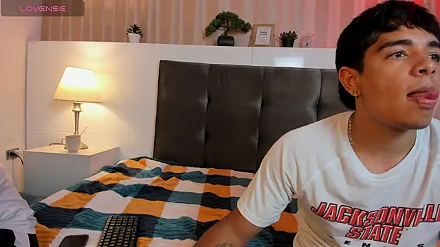 CuteButHarder 라이브 XXX 채팅