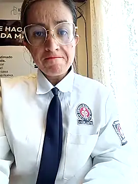 Valentina--1 Adlı Modelin Canlı XXX Sohbeti