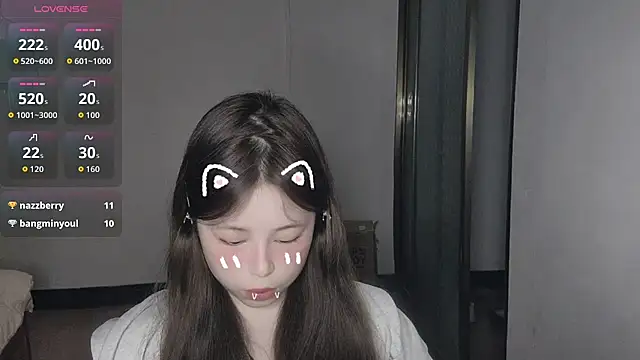 F-Wanzi's Live XXX Chat