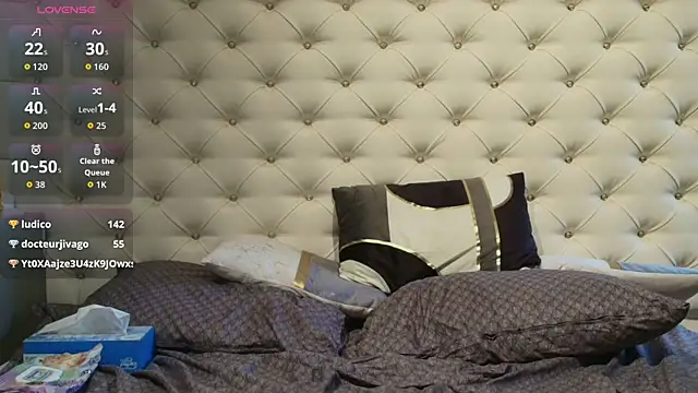 AmiellaRose Adlı Modelin Canlı XXX Sohbeti