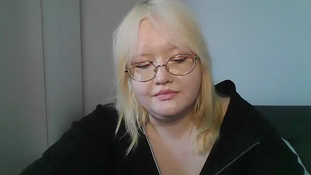 Elayne_Sweet Adlı Modelin Canlı XXX Sohbeti