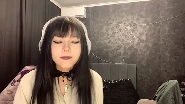 EmilyEmbears Live XXX Chat