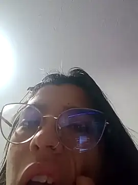 Chat XXX en directo de avalustyy