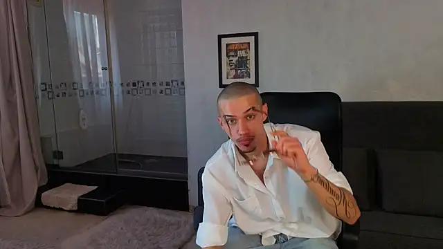 KaydenDrewn Webbikameraesitys