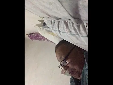 yaocaobi8 Live XXX Chat