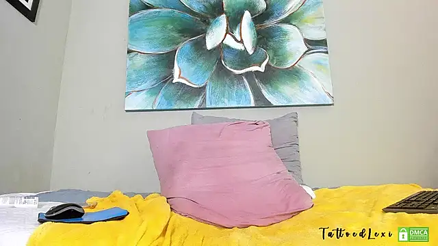 Chat +18 de TattoedLexi_ ao vivo