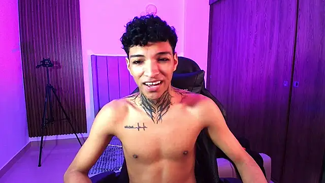 im_Usuga – Naživo XXX chat