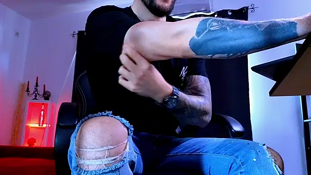 Chat XXX en directo de MightyAaron66