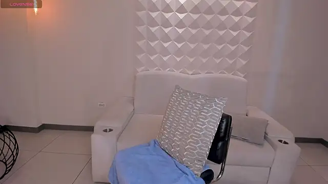 DemiNova – Naživo XXX chat