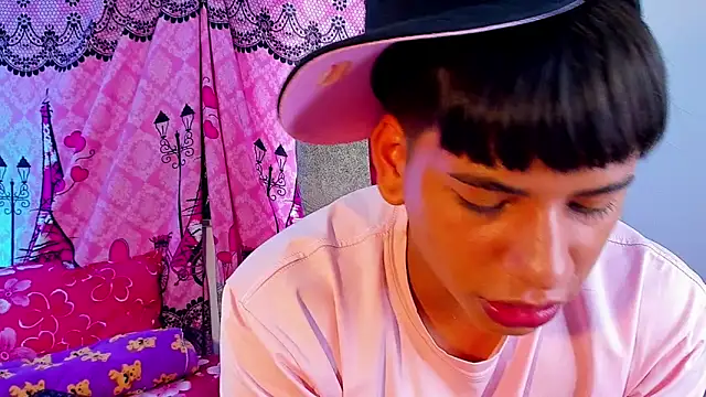 Онлайн чат XXX Aless_bigg