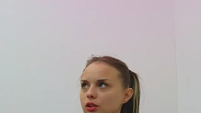 Misss_Vikk 现场XXX聊天