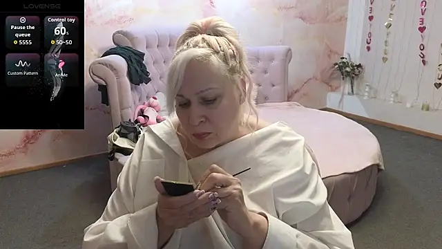 Penelope_Pinky Adlı Modelin Canlı XXX Sohbeti