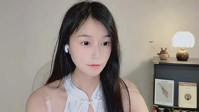 Onechestnut's Live XXX Chat