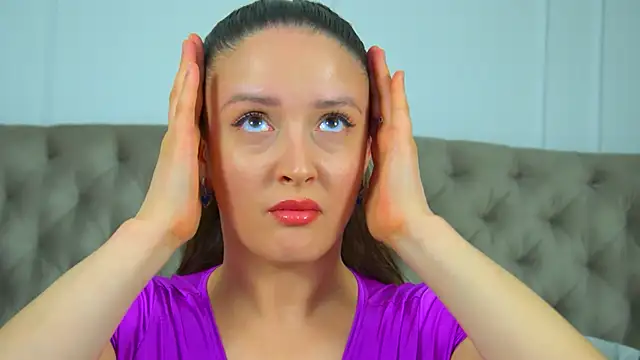 ElinaBellucci's Live XXX Chat