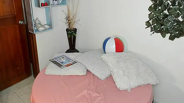 DestinyHills: απευθείας συνομιλία ΧΧΧ