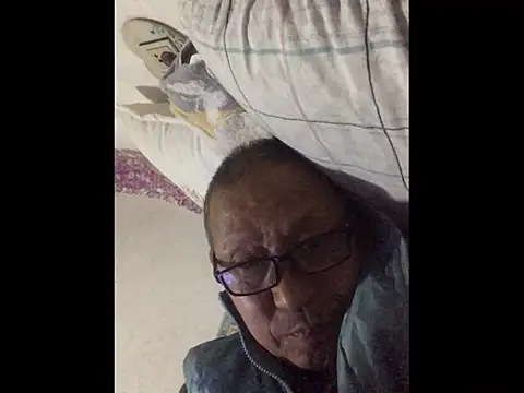 yaocaobi8: онлайн-секс-чат